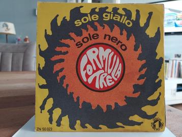 7" Single Formula Tre - Sole Giallo, Sole Nero / Se Non È Am beschikbaar voor biedingen