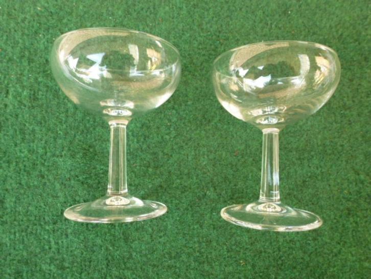 NIEUW mooie 2 likeurglazen 16 cm hoog, Huis en Inrichting, Keuken | Servies, Nieuw, Glas of Glazen, Glas, Ophalen of Verzenden