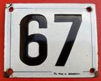 oud zwart-wit emaille huisnummer ; 67., Antiek en Kunst, Antiek | Emaille, Ophalen of Verzenden