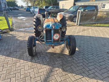 Ford dexta opknapper beschikbaar voor biedingen