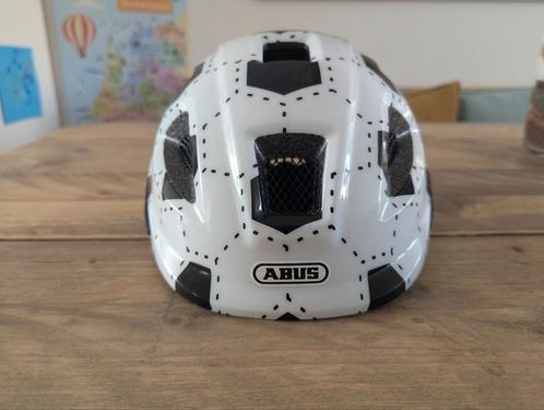 Abus Anuky 2.0. fietshelm voor kind (verstelbaar), Fietsen en Brommers, Fietsaccessoires | Fietshelmen, Gebruikt, Jongen of Meisje