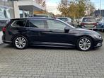 Volkswagen Passat Variant 1.6 TDI R-Line Panoramadak Virtual, Auto's, Volkswagen, Gebruikt, 4 cilinders, Lichtsensor, Leder en Stof
