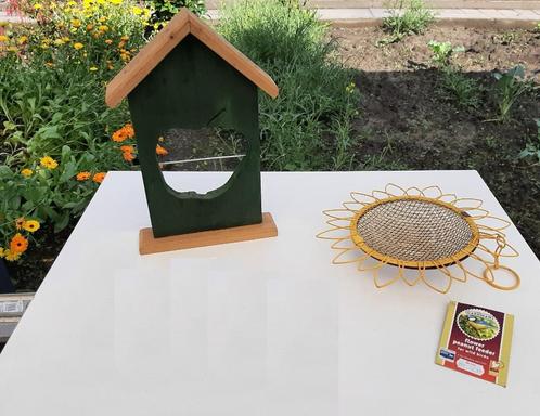 Leuk Appelvoederhuisje en Zonnebloem Voedernet voor Vogels, Tuin en Terras, Tuinwanddecoratie, Nieuw, Ophalen
