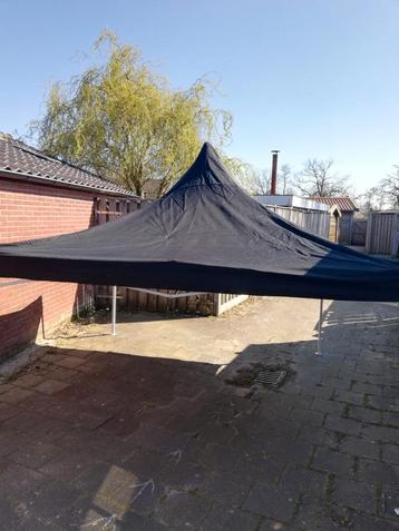 Nieuw dak voor partytent. beschikbaar voor biedingen