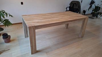Eettafel 180x90cm beschikbaar voor biedingen
