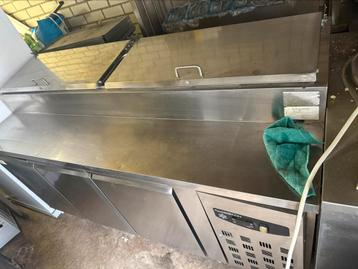 Koelwerkbank met saladette beschikbaar voor biedingen