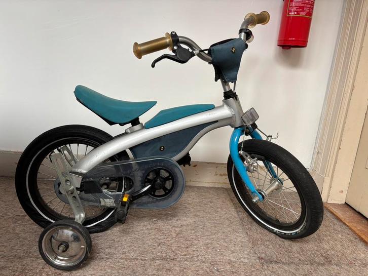 BMW kinderfiets en loopfiets, Fietsen en Brommers, Fietsen | Kinderfietsjes, Gebruikt, Minder dan 16 inch, Zijwieltjes, Ophalen