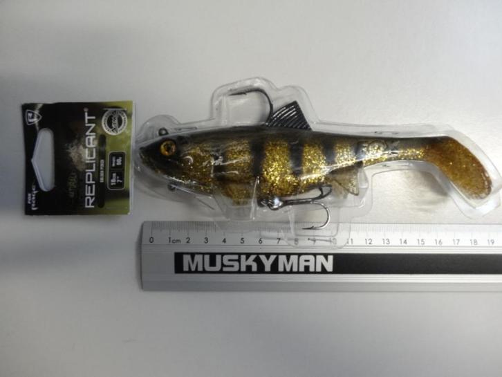 Kunstaas: Fox Rage Wobble Replicant 18 cm Rubber Creatie, Watersport en Boten, Hengelsport | Roofvissen, Nieuw, Overige typen