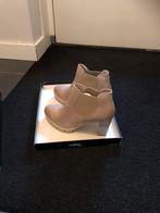 Korte laarsjes beige (nude) 1x gedragen! Mt 39, Ophalen of Verzenden, Zo goed als nieuw, Beige