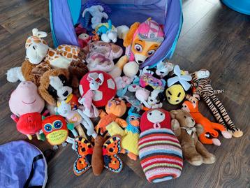 Tentje vol met knuffels, alles ophalen voor slechts 9 euro! beschikbaar voor biedingen