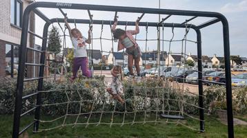 Berg Playbase accessoire klimnet Large beschikbaar voor biedingen