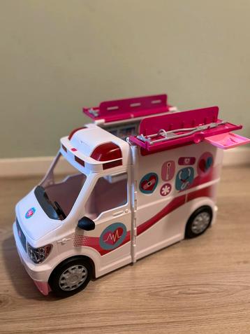 Barbie ambulance ziekenauto 2-in-1 kliniek licht & geluid beschikbaar voor biedingen