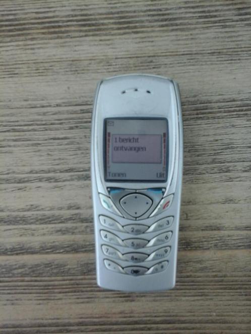 nokia 6100 goed werkend vintage telefoon klassieker, Telecommunicatie, Mobiele telefoons | Hoesjes en Frontjes | Nokia, Ophalen of Verzenden