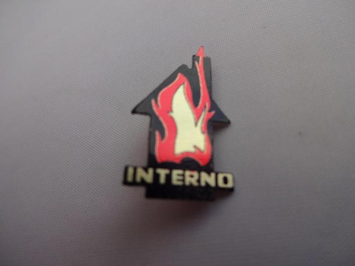 Speldje van INTERNO, Verzamelen, Speldjes, Pins en Buttons, Zo goed als nieuw, Speldje of Pin, Merk, Ophalen of Verzenden