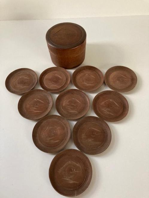 Amsterdamse School doosje met 10 onderzetters, Antiek en Kunst, Antiek | Woonaccessoires, Ophalen of Verzenden