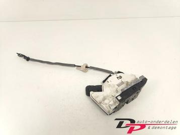 Deurslot Mechaniek 4Deurs rechts-voor van een Volkswagen Gol beschikbaar voor biedingen