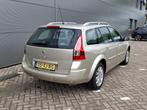 Renault Mégane Grand Tour 1.6-16V Tech Line Airco Nieuwe APK, Gebruikt, 4 cilinders, Beige, Euro 4