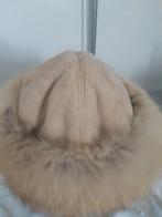 Mooie suède muts met bontrand. Maat small 55 cm, Grevi Firenze, Ophalen of Verzenden, Gedragen, Hoed