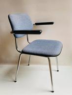 Gispen stoel met armleggers model 1235, Huis en Inrichting, Gebruikt, Blauw, Ophalen of Verzenden, Metaal