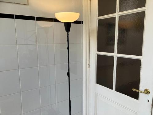 Mooie staande lamp vloerlamp - 175 cm - Lees en zie foto’s, Huis en Inrichting, Lampen | Vloerlampen, Zo goed als nieuw, 150 tot 200 cm