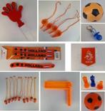 Set oranje attributen: fluitjes, kleppertjes, ratel, Ophalen of Verzenden, Zo goed als nieuw, Feestartikel, Oranje of Koningsdag