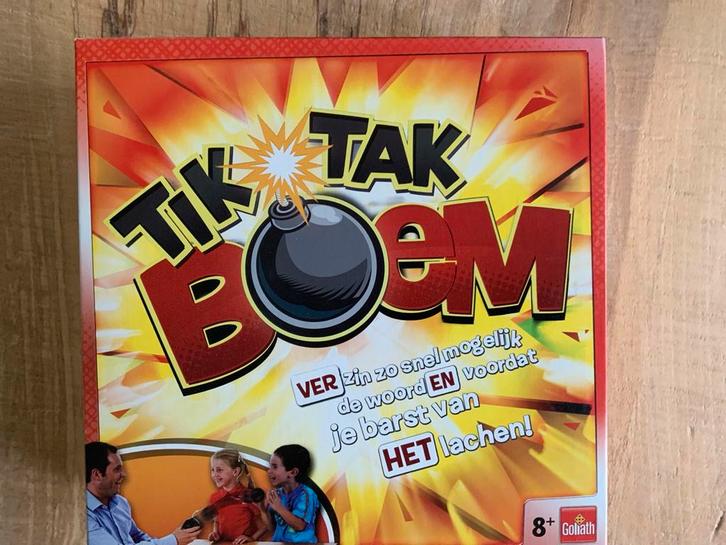 Tik Tak Boem - Zo Goed Als Nieuw!, Hobby en Vrije tijd, Gezelschapsspellen | Bordspellen, Zo goed als nieuw, Ophalen of Verzenden