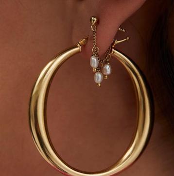 Anna Nina oorbel single goud 585 14 karaat cosmic dust parel beschikbaar voor biedingen