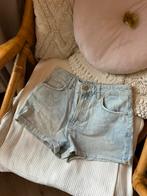 Lichtblauwe short met jeans stof van Melting Stockholm, Kleding | Dames, Ophalen of Verzenden, Zo goed als nieuw, Blauw, W28 - W29 (confectie 36)