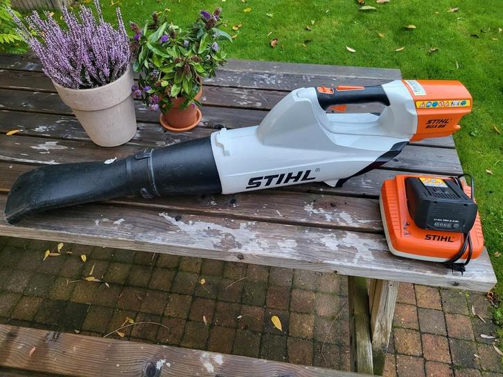 nette, goed werkende Stihl Bga 85 inclusief accu en lader, Tuin en Terras, Bladblazers, Gebruikt, Handgedragen, Accu, Ophalen