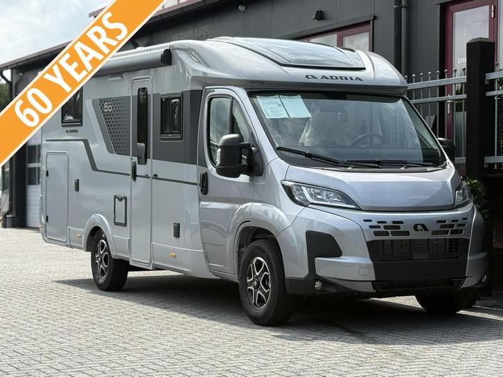 Adria Compact DL - 60Y EDITON - AUTOMAAT, Caravans en Kamperen, Campers, Bedrijf, tot en met 3, Half-integraal, Adria, Fiat, Diesel