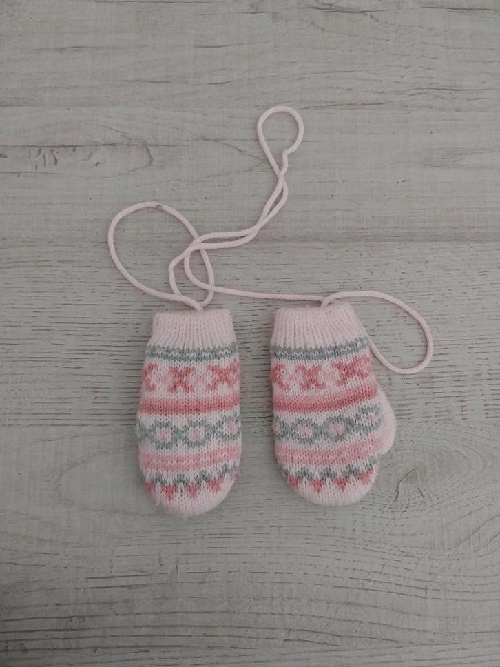 C en A Babyclub meisjeswantjes 12-24 maanden, Kinderen en Baby's, Babykleding | Mutsen, Sjaals en Wanten, Gebruikt, Wanten, Meisje