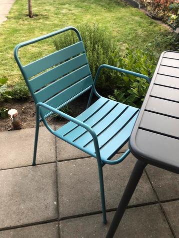 Nieuw bistrosetje voor terras of tuin. beschikbaar voor biedingen
