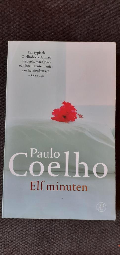 Paulo Coelho - Elf minuten, Boeken, Literatuur, Zo goed als nieuw, Nederland, Ophalen of Verzenden