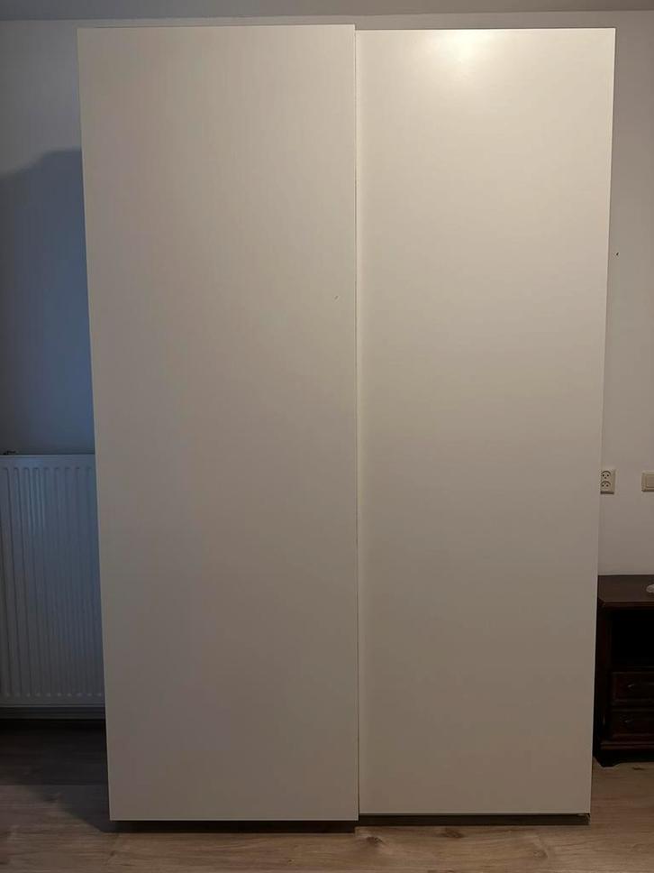 Ikea pax kast wit met schuifdeuren, Huis en Inrichting, Kasten | Kledingkasten, Zo goed als nieuw, 200 cm of meer, 50 tot 75 cm