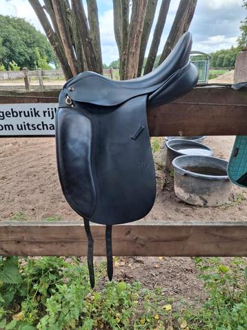 Dressuurzadel verwisselbare boom beschikbaar voor biedingen