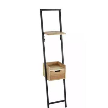 Nachtkastje Stap van € 149 NU € 99 beschikbaar voor biedingen