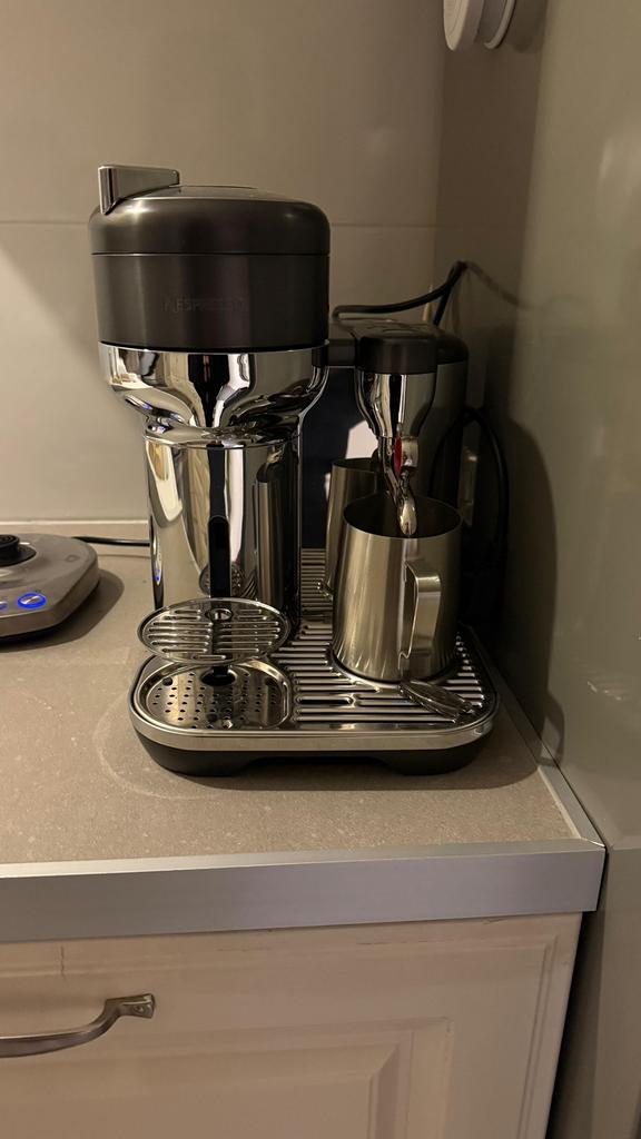 Nespresso Vertuo Creatista koffieautomaat, Witgoed en Apparatuur, Koffiezetapparaten, Zo goed als nieuw, Koffiemachine, Ophalen of Verzenden