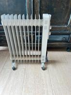 Kachel olie gevuld op wieltjes electronisch, Doe-het-zelf en Verbouw, Verwarming en Radiatoren, 30 tot 80 cm, Kachel, Ophalen of Verzenden