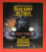 Daar komt de trein., Ophalen of Verzenden, Zo goed als nieuw, Trein