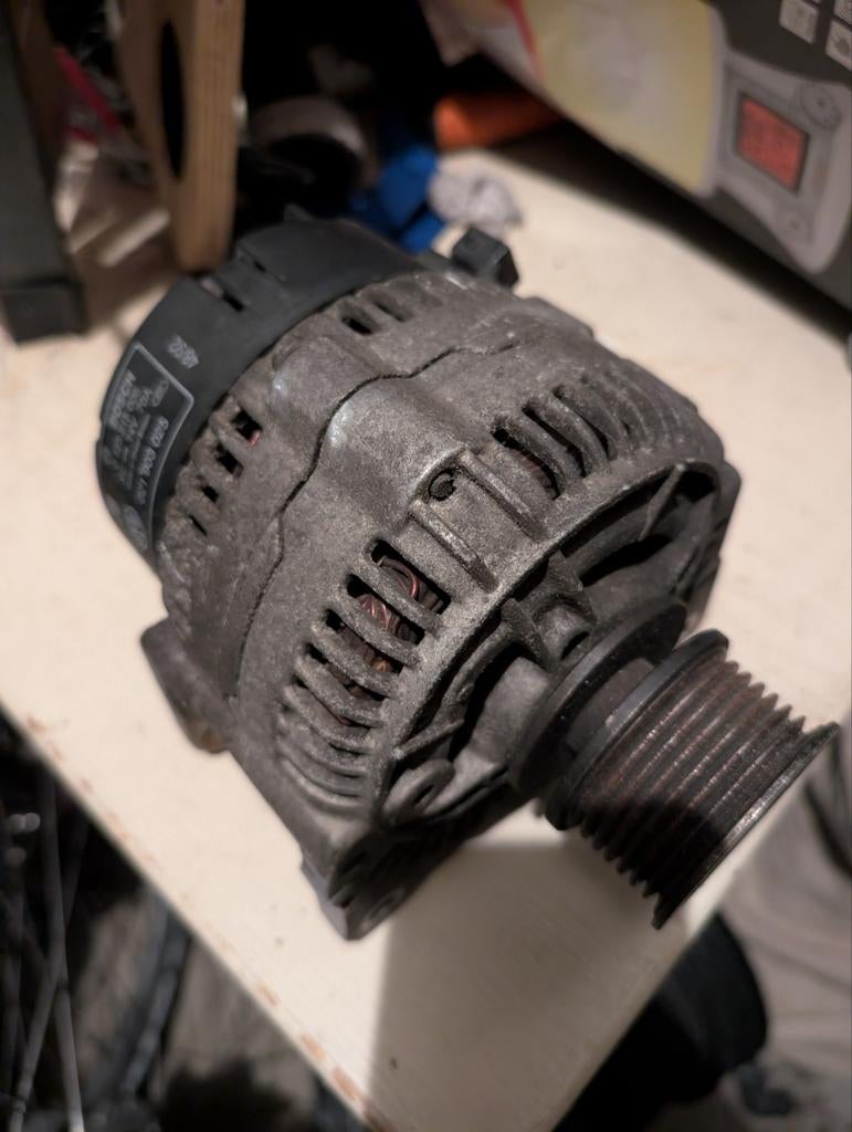 Volkswagen Dynamo Bosch 0 123 315 006 - 14V 70A, Ophalen of Verzenden, Gebruikt, Volkswagen