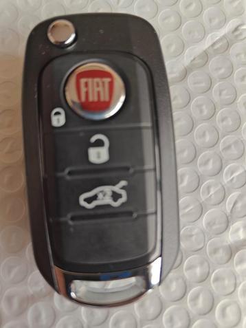Fiat autosleutel compleet met afstandsbediening  beschikbaar voor biedingen