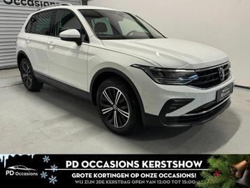 Volkswagen Tiguan 1.5 TSI Active Dealer onderh. Velours bekl beschikbaar voor biedingen