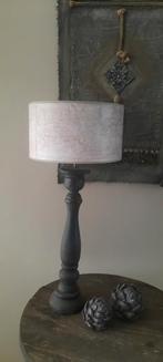 Tafellamp met velvet kap, Huis en Inrichting, Lampen | Lampenkappen, Ophalen, Zo goed als nieuw, Beige, Rond