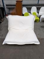 Ligne Roset Calvin Stoel, 75 tot 100 cm, Ophalen of Verzenden, Zo goed als nieuw, Metaal