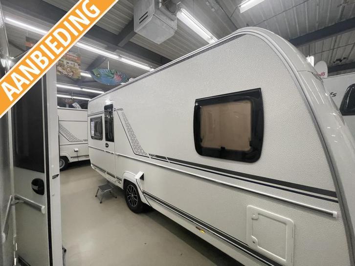 Fendt Apero 495 SFB +2000 kg+tapijtset+Deco+, Caravans en Kamperen, Caravans, Bedrijf, tot en met 4, 1250 - 1500 kg, Rondzit, Fendt