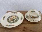 Beeldig Petrus Regout dejeuner: H. Communie, Antiek en Kunst, Antiek | Servies los, Ophalen of Verzenden