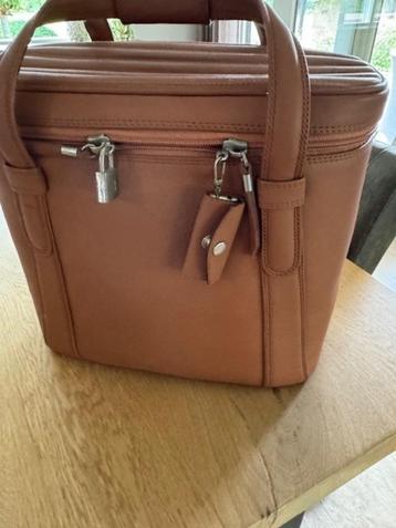 lederen Ferrari Make-up tas ,  beschikbaar voor biedingen