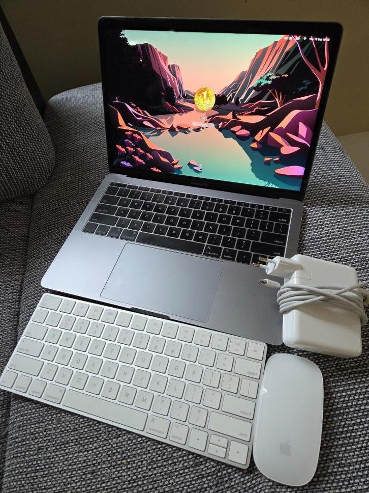 MacBook Pro 13" 2017 + Magic Keyboard, Magic Mouse, Oplader, Computers en Software, Apple Macbooks, Gebruikt, MacBook Pro, 13 inch