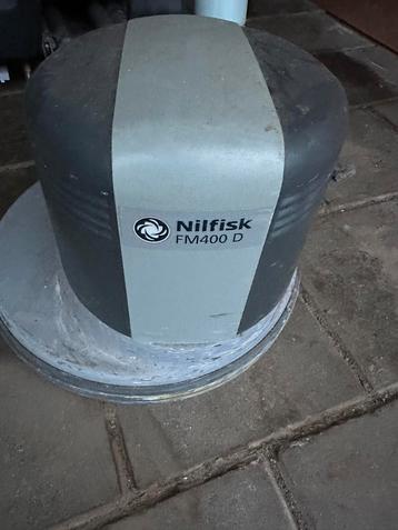 NILFISK FM 400 DUO eenschijf machine werkt prima beschikbaar voor biedingen