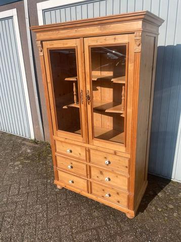 Brocante grenen kast, buffetkast, vitrine, laden beschikbaar voor biedingen
